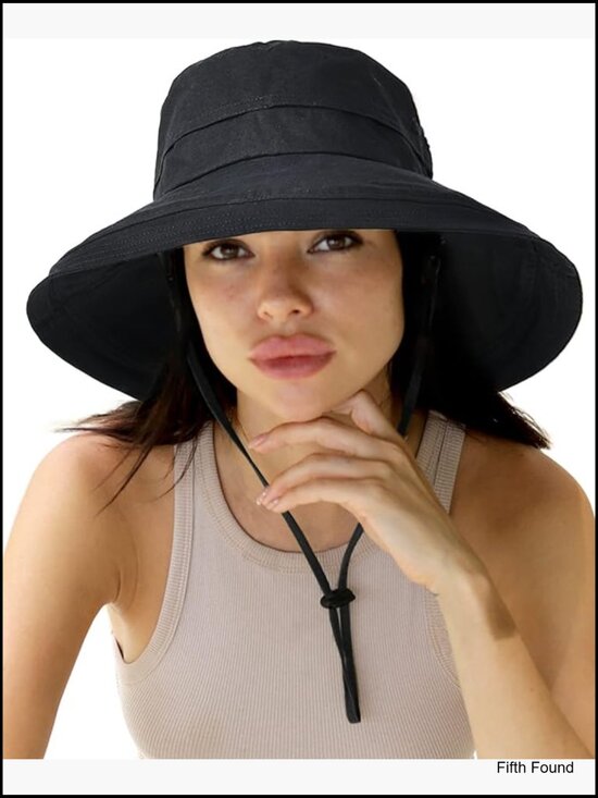 Disney Christmas 2025 Lil Rin Rin Plush Badge Red New